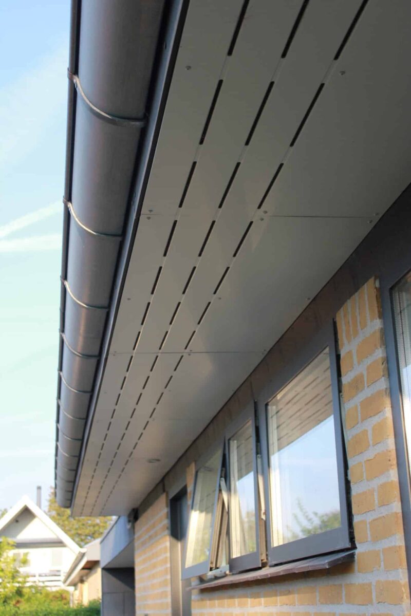 SCG Eaves Panel Half-Lining with ventilation 1200 x 600 x 4 mm in white